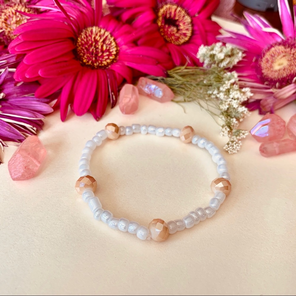 handcrafted white glass charm bracelet 🌼